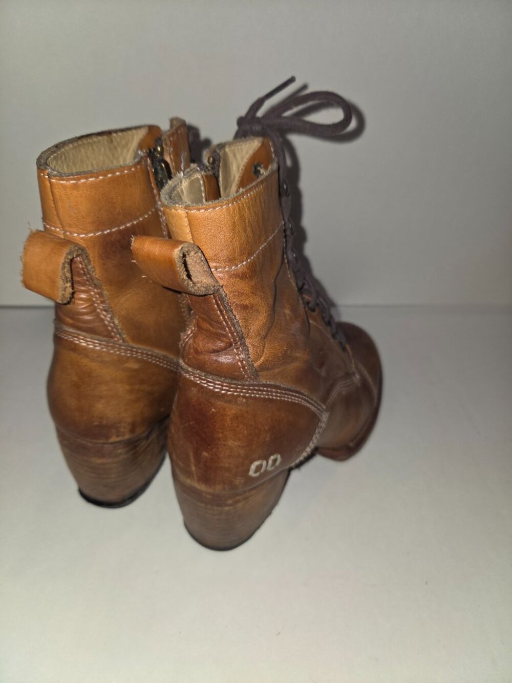 Bed Stu brown leather Bonnie combat lace up booties Sz 6.5 Needs 1 Heel Repair - Picture 3 of 12